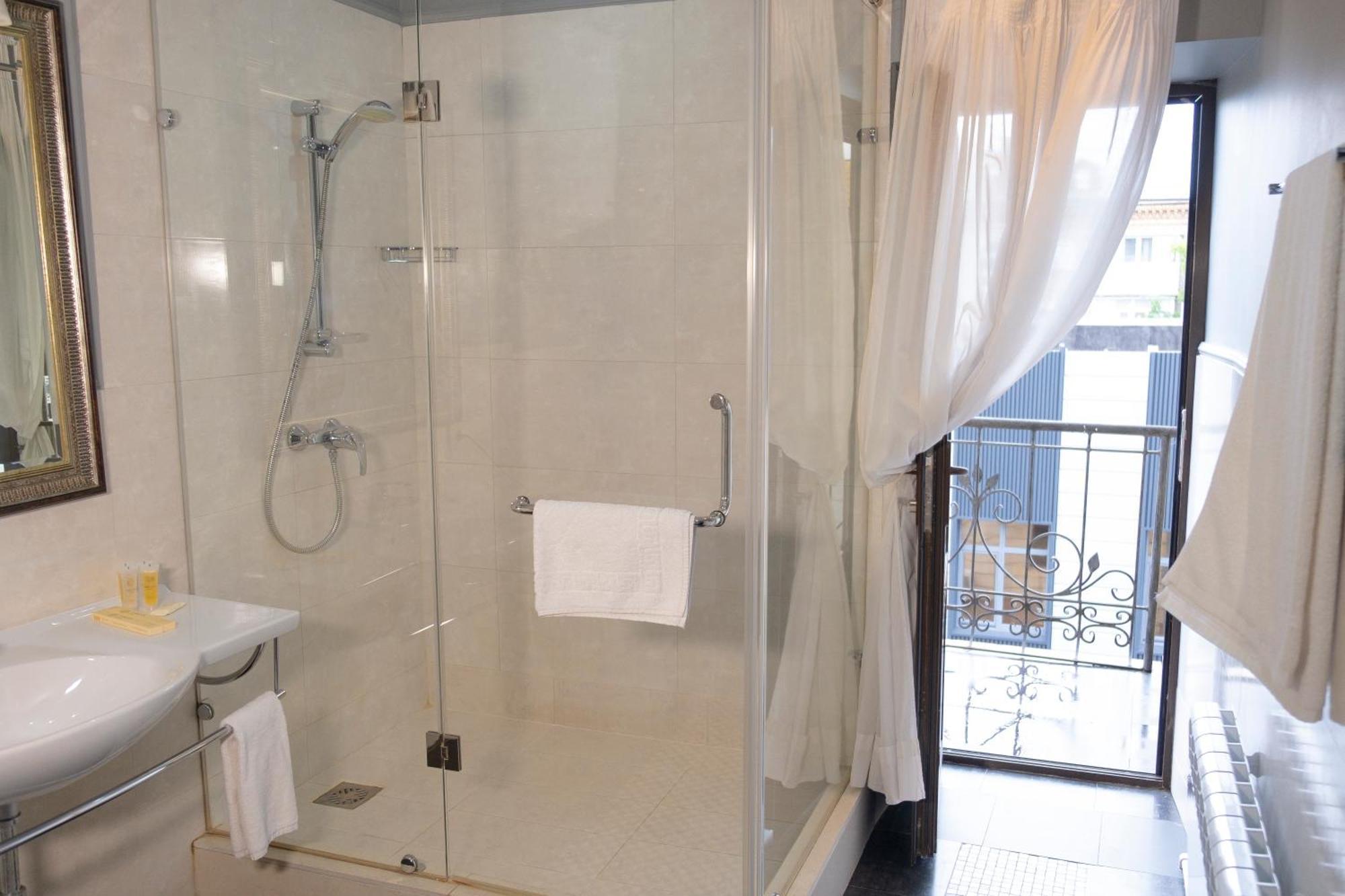 Plaza Hotel Kokshetau Dış mekan fotoğraf